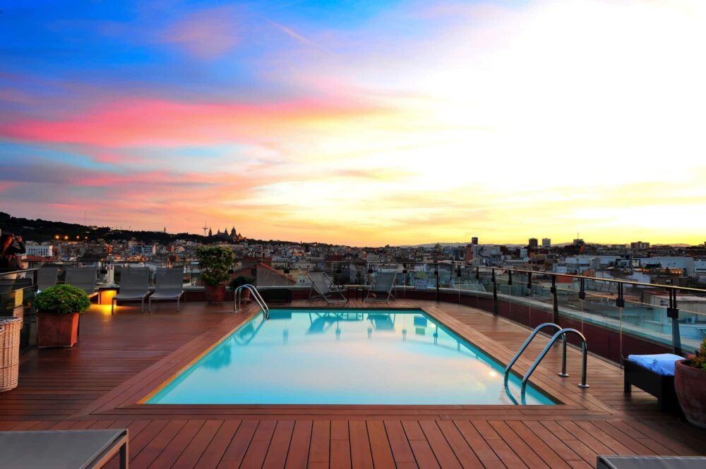 Les Meilleurs Rooftops O Boire Un Verre Barcelone