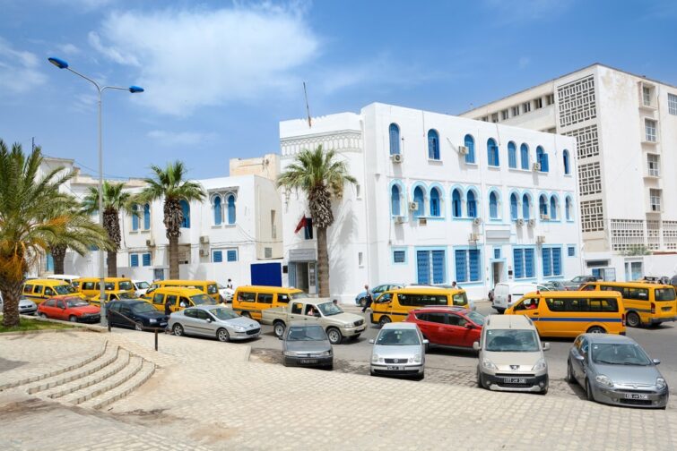 Location de voiture à Tunis conseils tarifs itinéraires