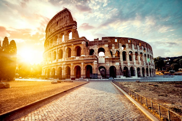 Où vont les pièces jetées dans la fontaine de Trevi à Rome