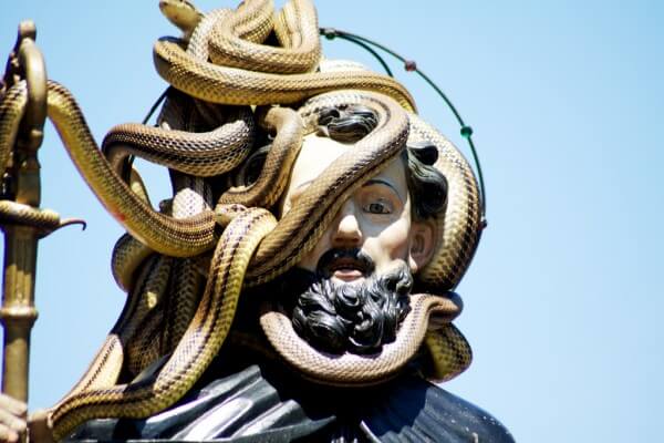 Le Festival des serpents à Cocullo, en Italie