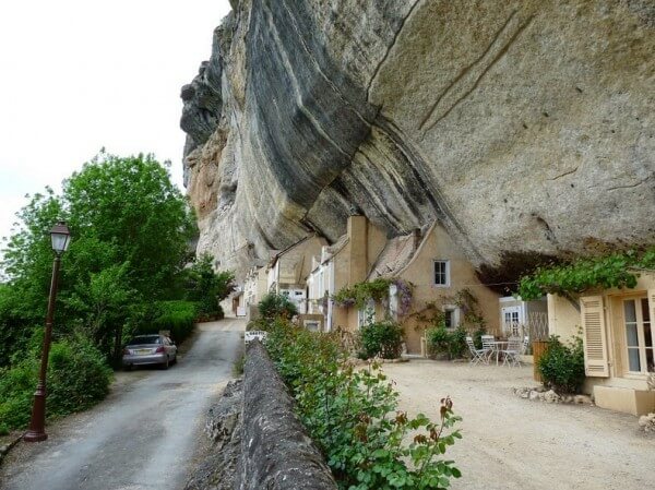 Les Eyzies-de-Tayac-Sireuil, grottes, cavités, maisons troglodytes, Dordogne