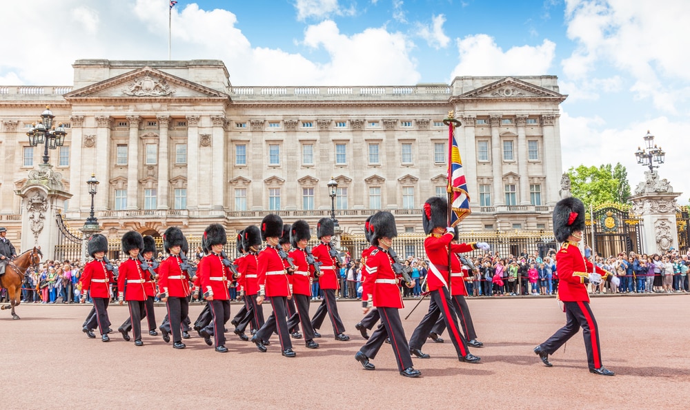 La relève de la garde, à Buckingham Palace