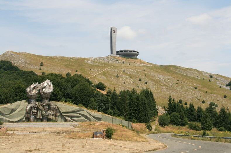 monument Buzludzha Bulgarie