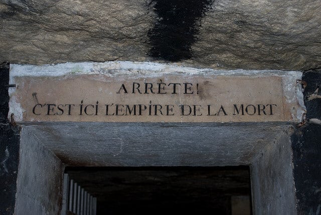 Visiter les catacombes de Paris, ossuaire municipal, dans le 14ème arrondissement