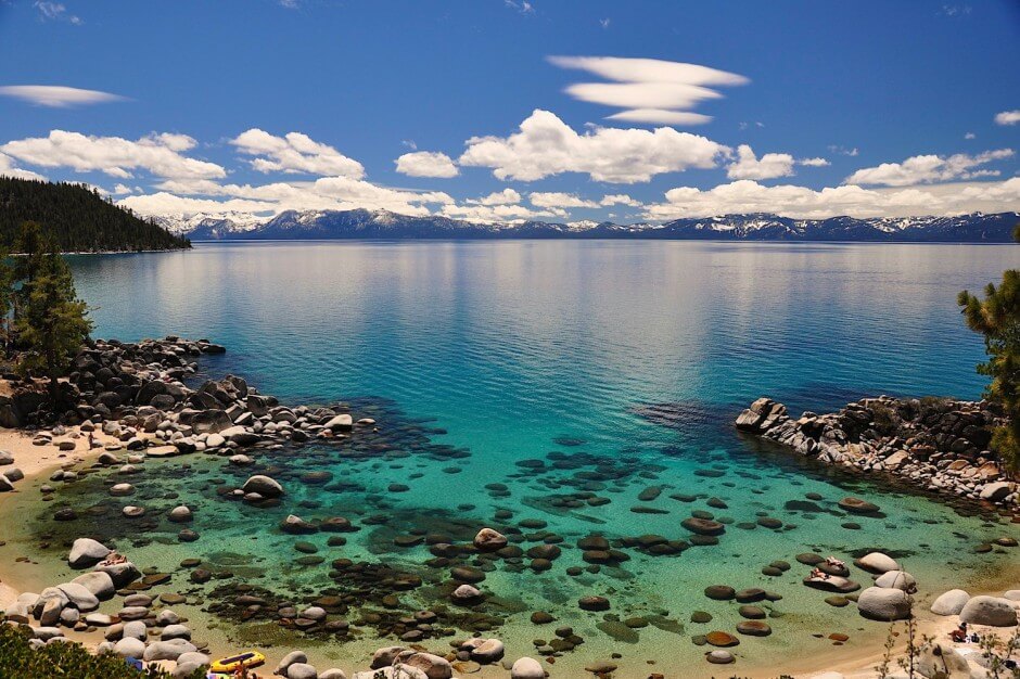 Les eaux les plus claires et les plus bleues sur Terre, îles et plages paradiaques