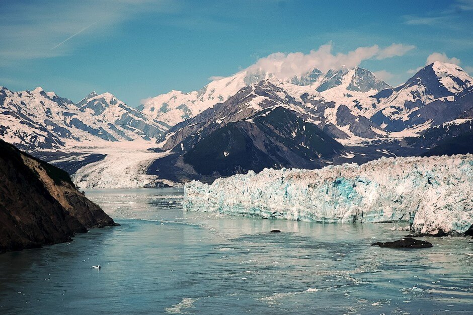 Glaciers pittoresques à la beauté frappante dans le monde