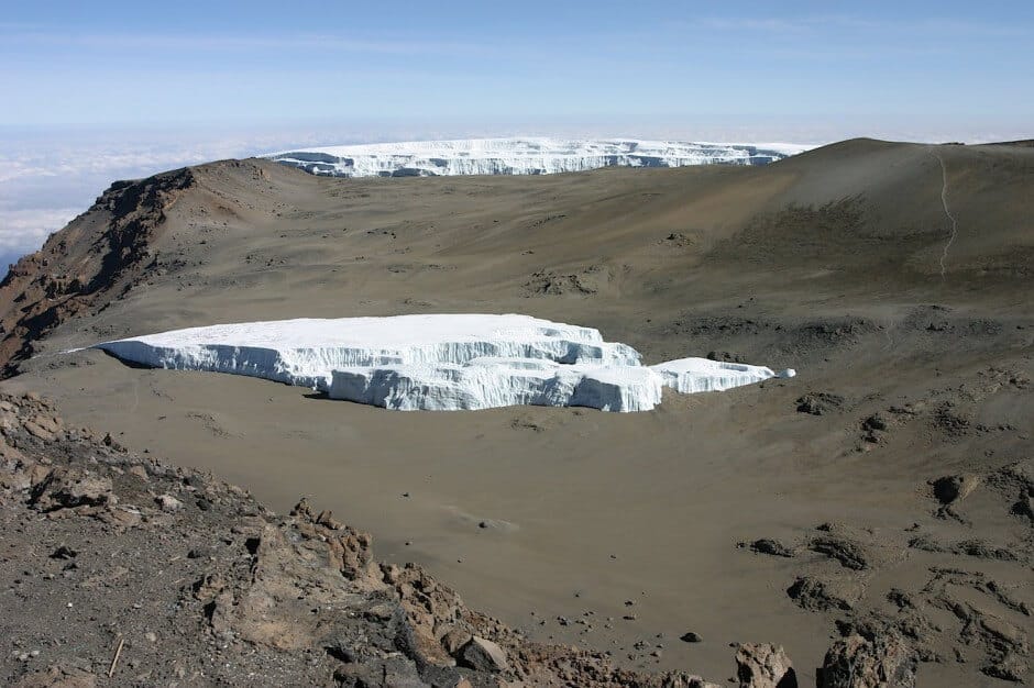 Glaciers pittoresques à la beauté frappante dans le monde