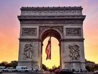 Visiter les beaux quartiers à Paris, autour de l'Arc de Triomphe