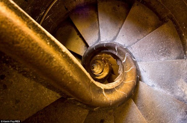 Les escaliers les plus effrayants et les plus raides au monde