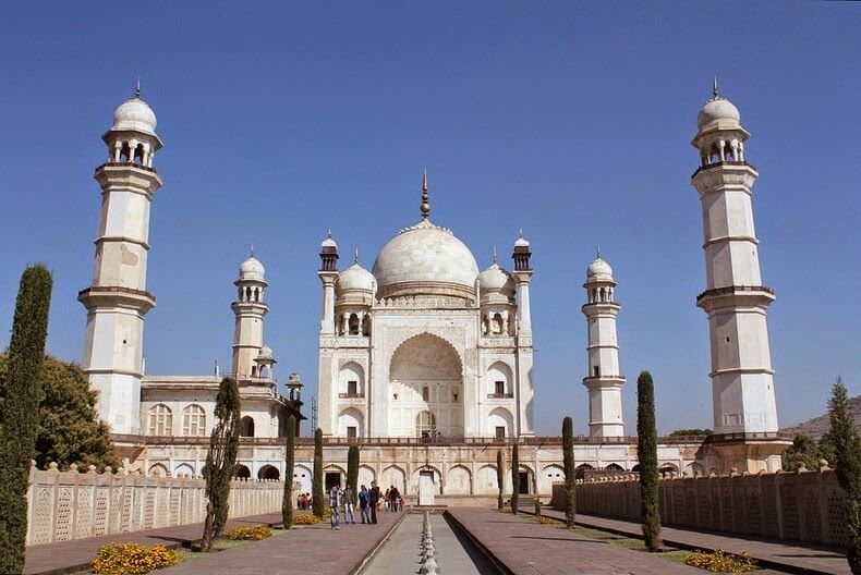 Bibi Ka Maqbara, construction jumelle du Taj Mahal