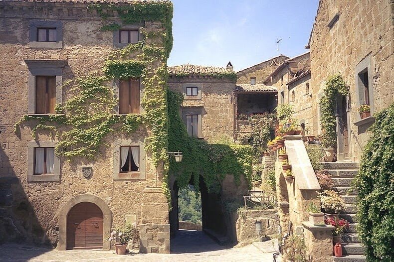 Civita di Bagnoregio, village perché et abandonné en Italie