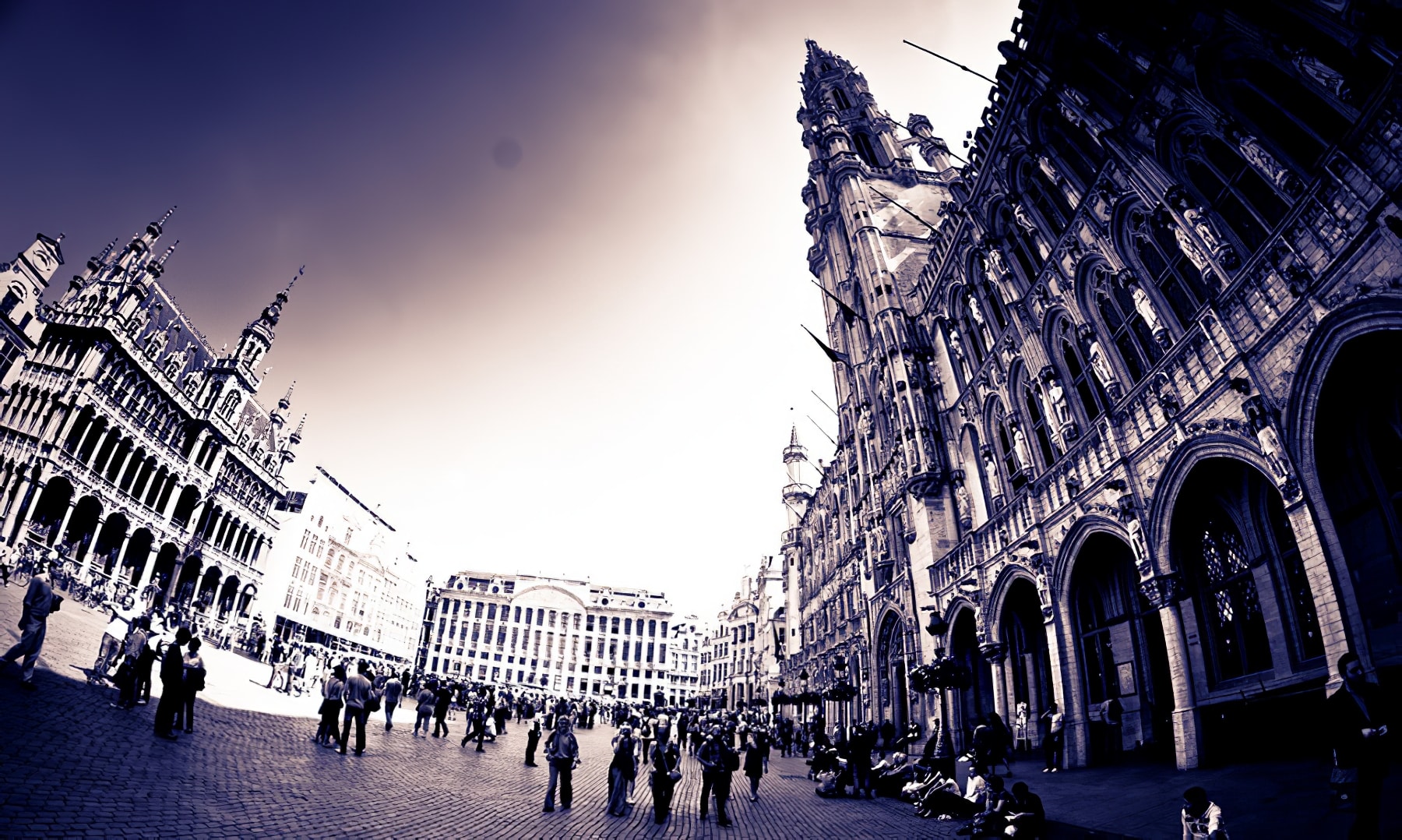 Grand Place Bruxelles trésors cachés