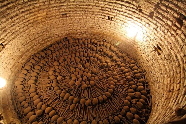 15 ossuaires et catacombes les plus étranges au monde
