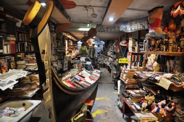 La Librairie Acqua Alta à Venise