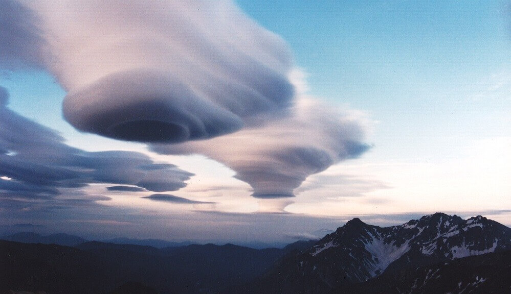 Nuages lenticulaires, Mont Hotaka