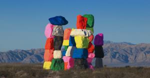 Seven Magic Mountains: une installation colorée dans la nature américaine