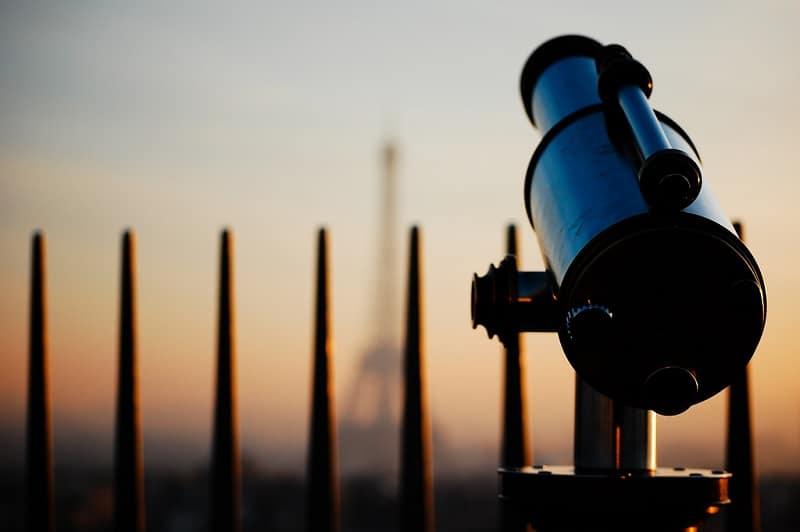 Télescope au sommet de l'Arc de Triomphe