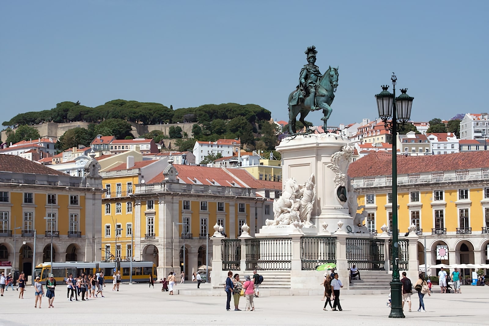 Weekend à Lisbonne, Visite 1