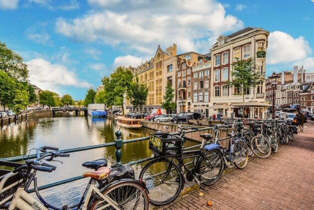 Comment aller à Amsterdam en train depuis Paris