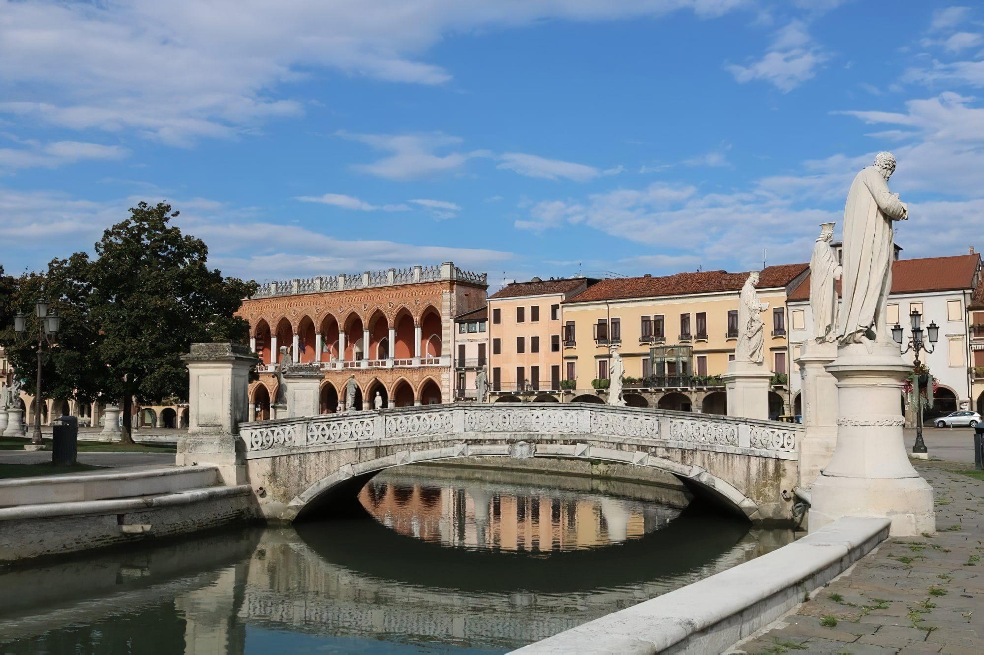 Prato italy. Падова Италия. Падуя Италия. Архитектура Падуи. Площадь в Падуе Италия.