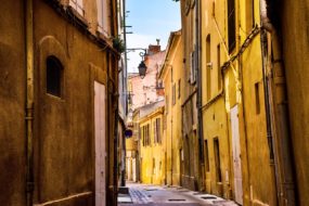 Aix-en-Provence ville historique et touristique en journée