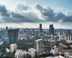 Vue de Mumbai avec des bâtiments modernes et historiques