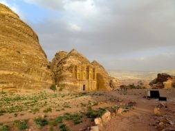 Vue panoramique de la cité antique de Pétra en Jordanie
