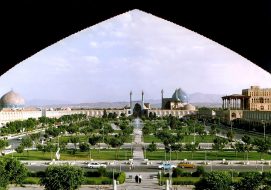 options de logement à Ispahan avec vue sur l'architecture traditionnelle
