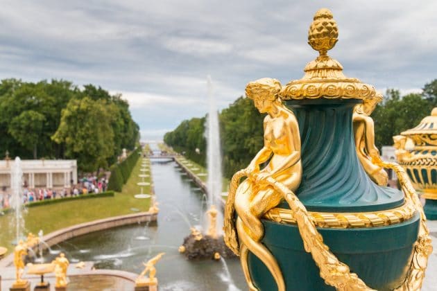 Visiter le palais peterhof à Saint Petersbourg