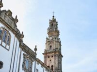 Visiter la Tour des Clercs à Porto