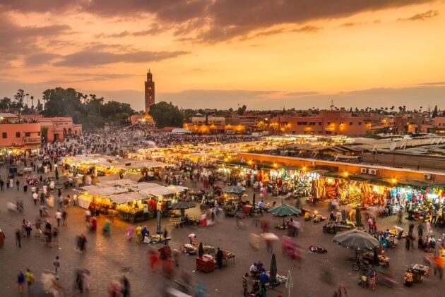 vue globale des souks de marrakech dans la medina
