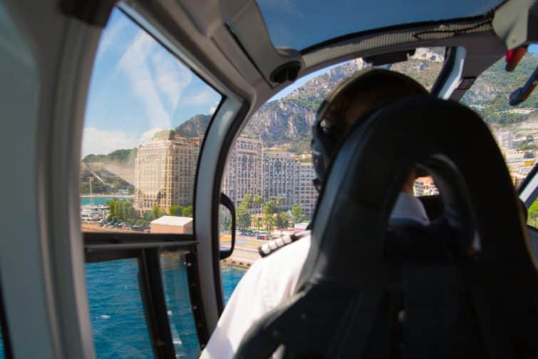 Vol en hélicoptère jusqu'à Monaco