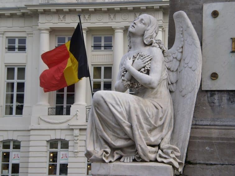 Angelo che simboleggia la rivoluzione belga.