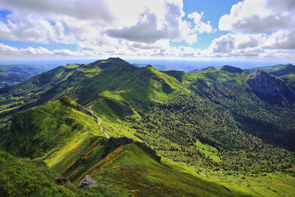 Visiter Le Parc Des Volcans D Auvergne R Servations Tarifs   Paysage Montagnes Volcaniques Vue Puy Sancy Massif Central France 