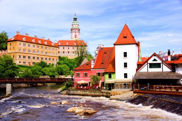 View of medieval Cesky Krumlov with castle, Czech Republic