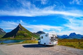 Camping-car en pleine nature