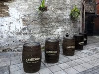 Tonneaux de whisky Jameson, Distillerie Jameson Brow street à Dublin
