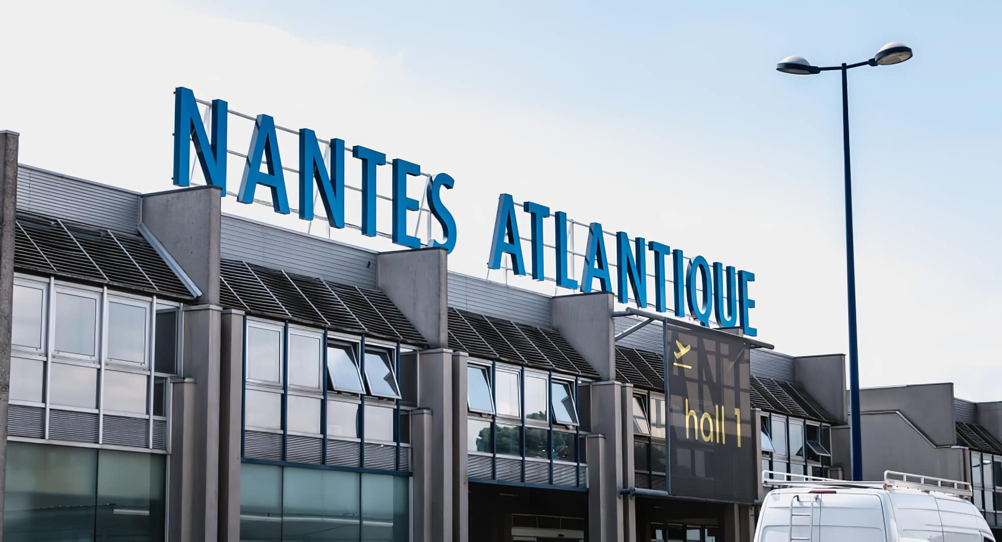 Façade de l'Aéroport de Nantes