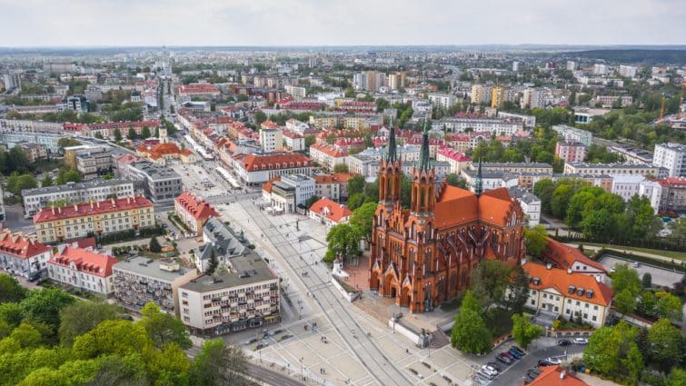 Cathédrale Basilique de l'Assomption de la Vierge Marie à Bialystok. Vue aérienne