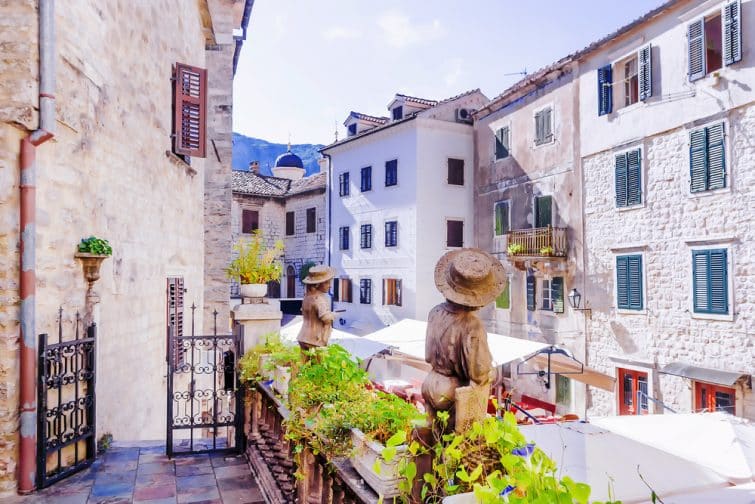 Rue de la vieille ville de Kotor, Monténégro