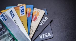 Cartes Bancaires : quelles assurances voyage