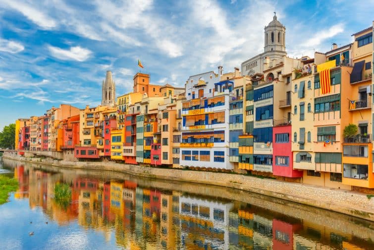 Casas colgadas sobre el río Onyar, en Girona