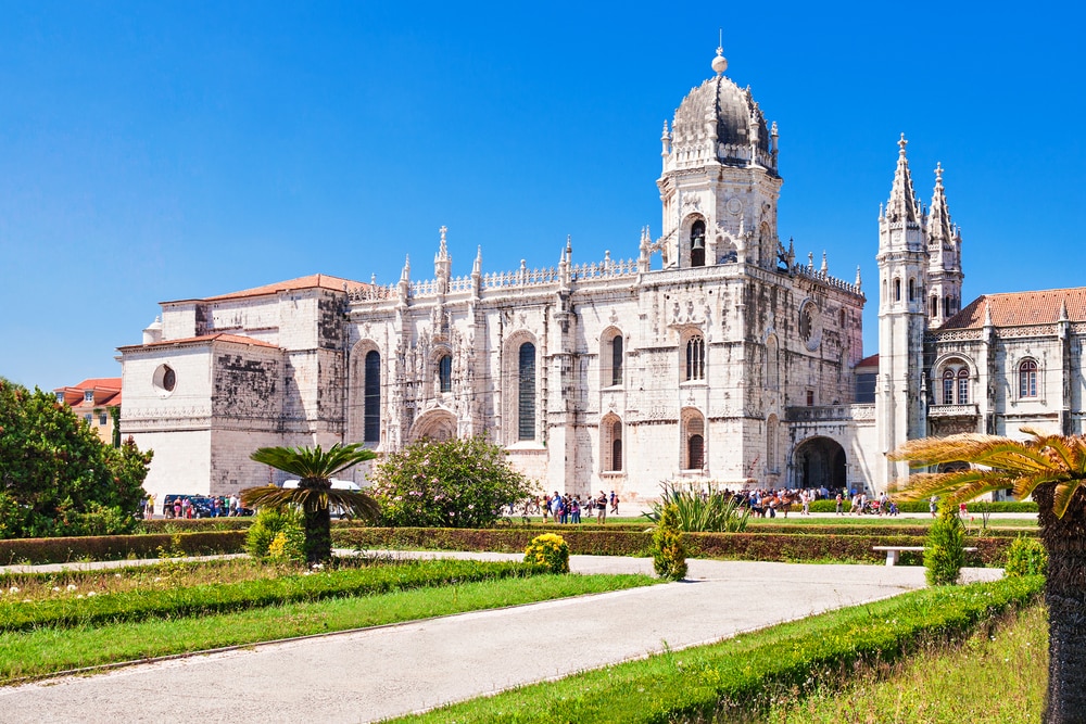 Le monastère des Jeronimos ou le monastère des Hiéronymites est situé à Lisbonne, au Portugal