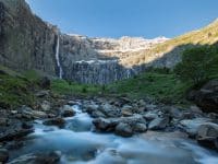 Vue sur les monts Gavarnie Circus , Pyrénées , France.