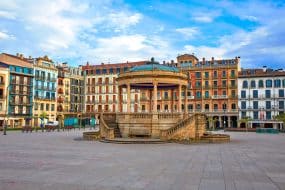 Pampelune Navarra en Espagne place du Castillo centre ville