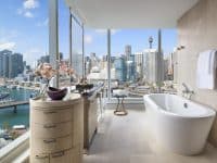 https://www.booking.com/hotel/au/sofitel-sydney-darling-harbour.fr.html