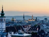 Vue panoramique de Vienne au coucher du soleil