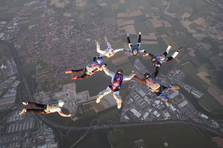 Où Faire Du Saut En Parachute Autour De Lyon