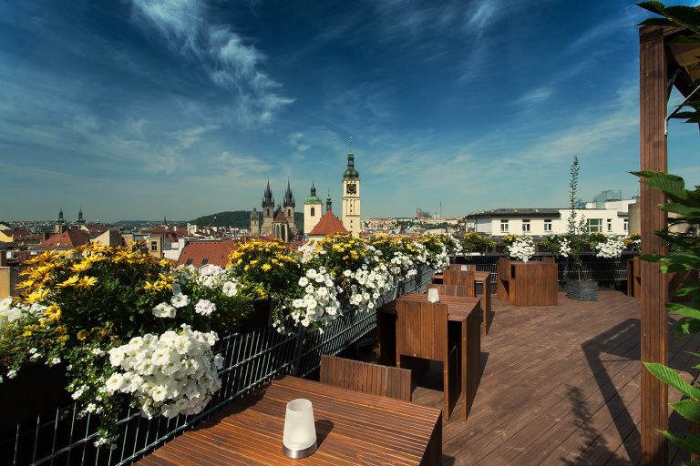 Les 10 meilleurs rooftops où boire un verre à Prague