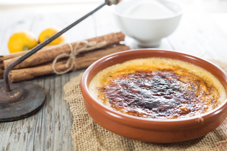 La crème Brulée est un dessert typique de la Catalogne spécialités d’Occitanie